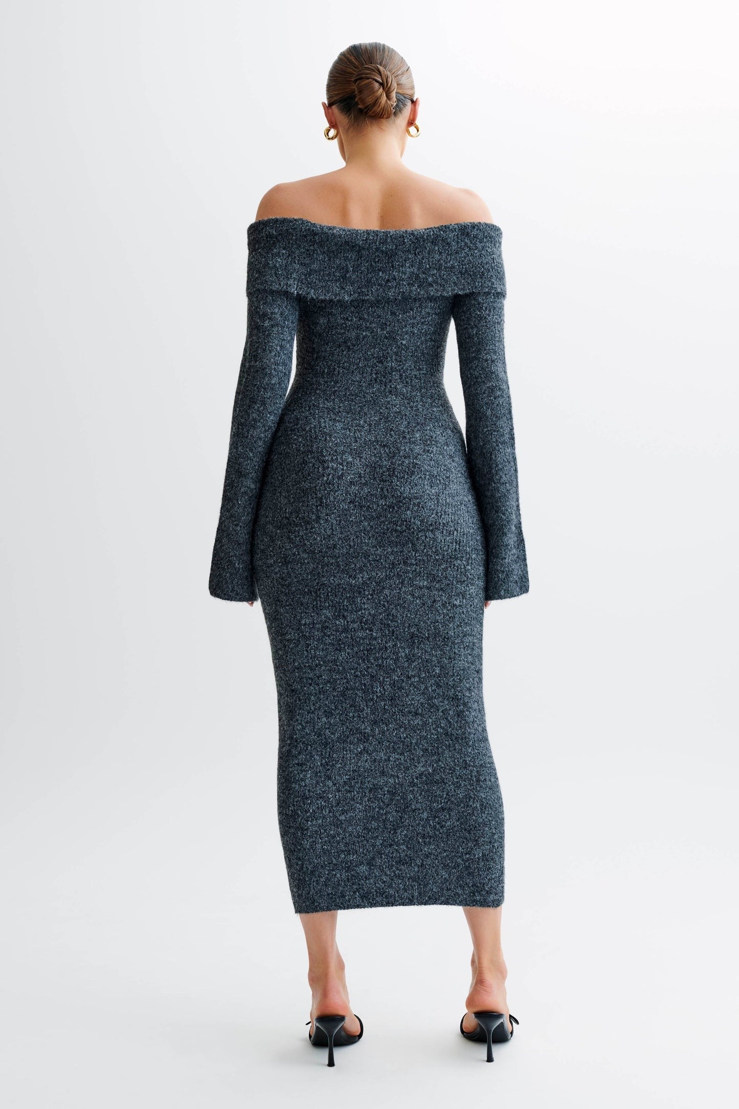 GREY OFF-SHOULDER BUCKLE FLUFFY KNITTED MIDI DRESS