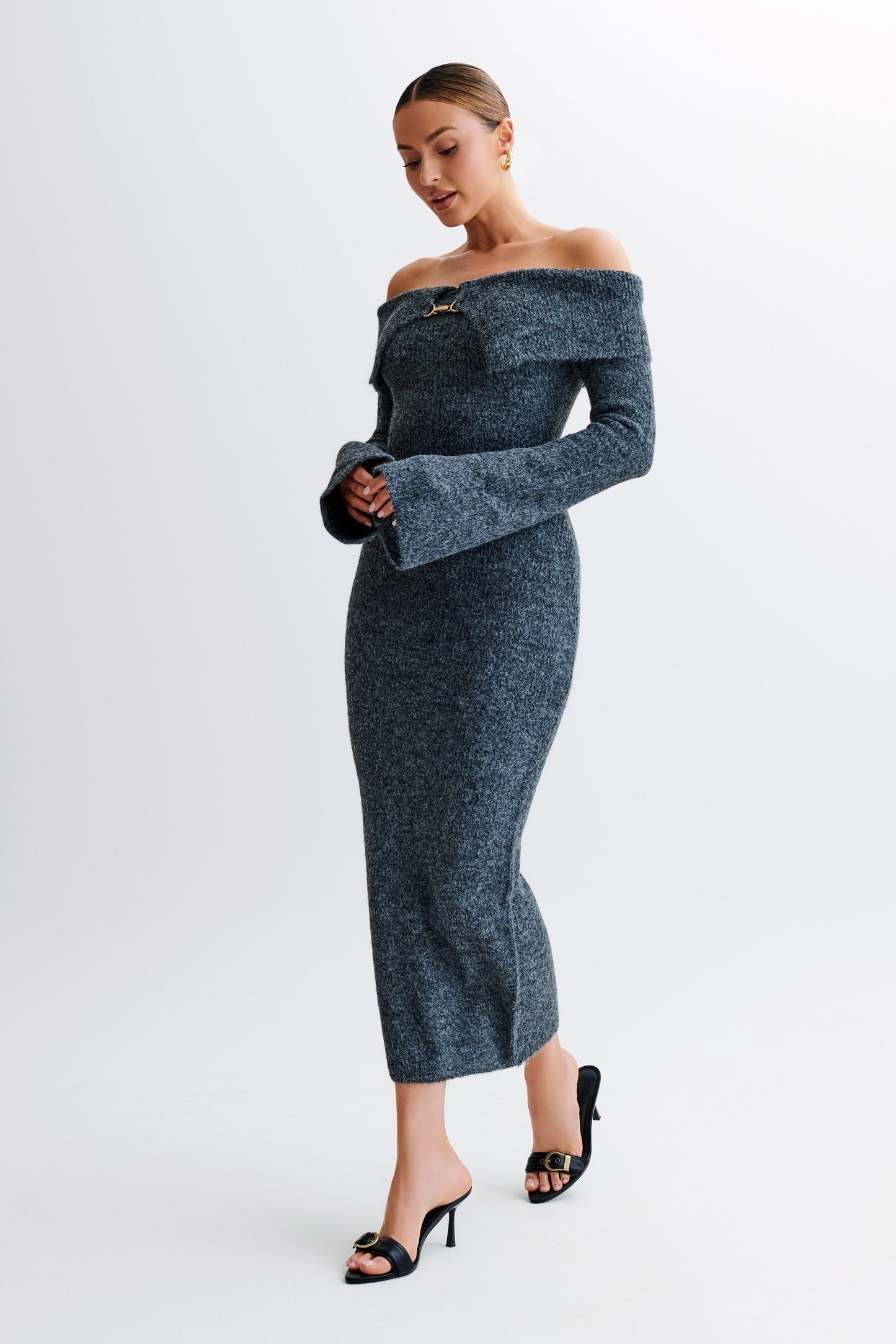GREY OFF-SHOULDER BUCKLE FLUFFY KNITTED MIDI DRESS