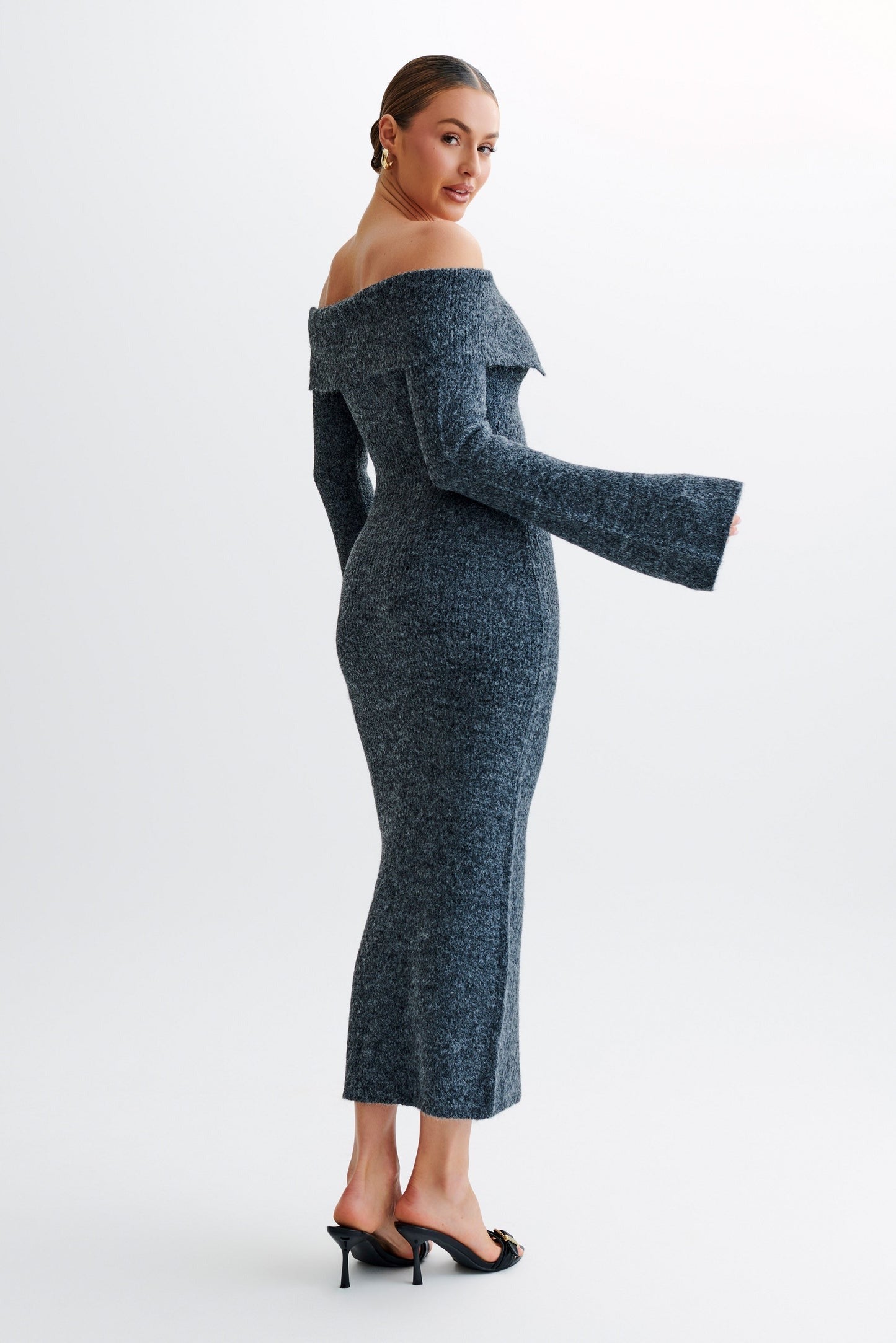 GREY OFF-SHOULDER BUCKLE FLUFFY KNITTED MIDI DRESS
