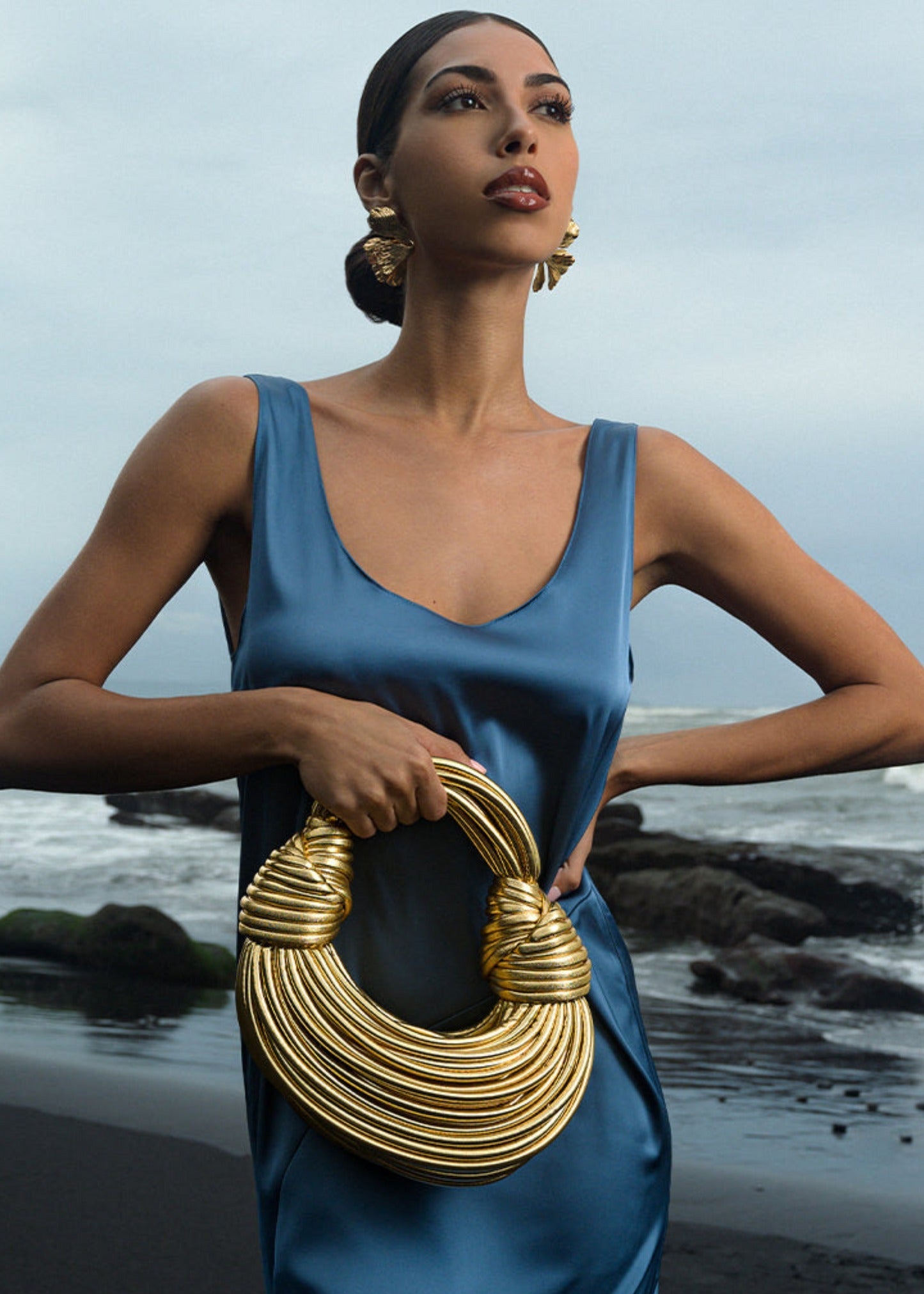 GOLD NOODLE CLUTCH BAG