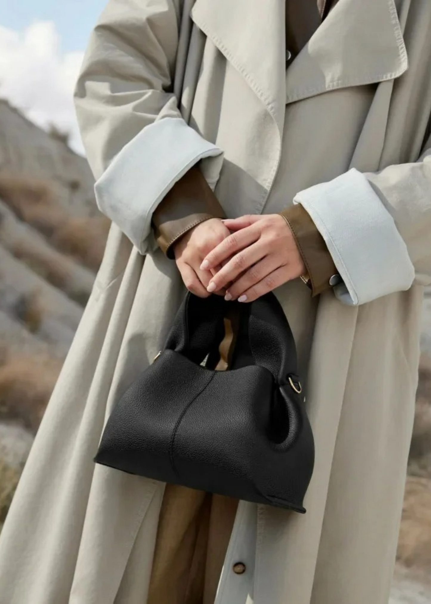 MENUX SHOULDER HANDBAG - BLACK