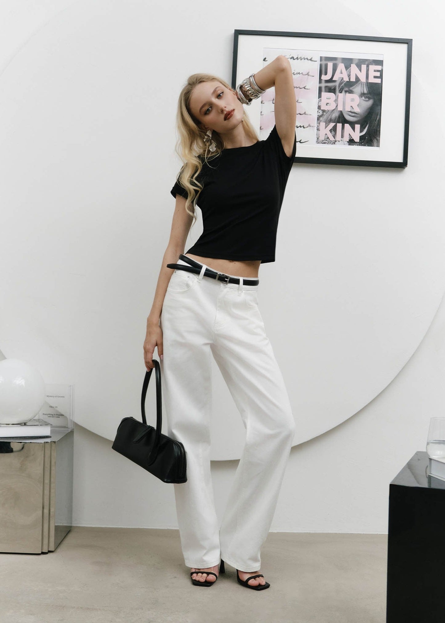 LOW RISE WHITE STRAIGHT JEANS
